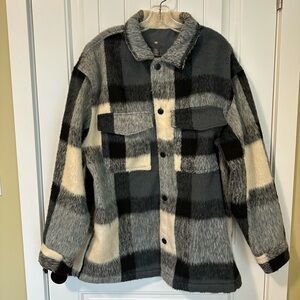 H&M Men’s Shaggy Overshirt Jacket Black Gray White Plead
